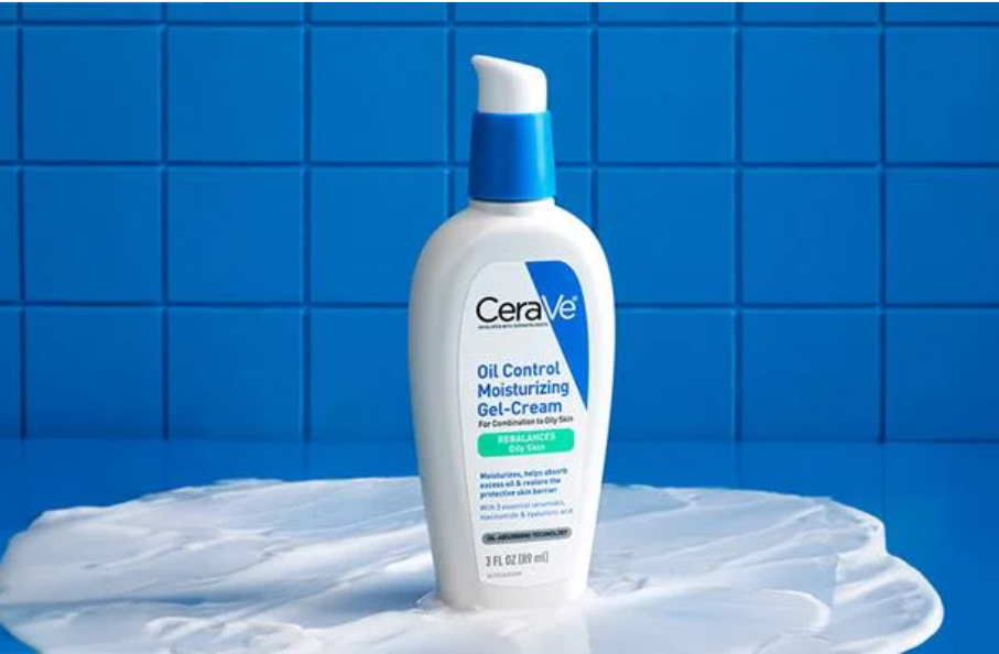You are currently viewing Best Skincare Routine for Oily Skin: Morning vs Night Guide (2025)