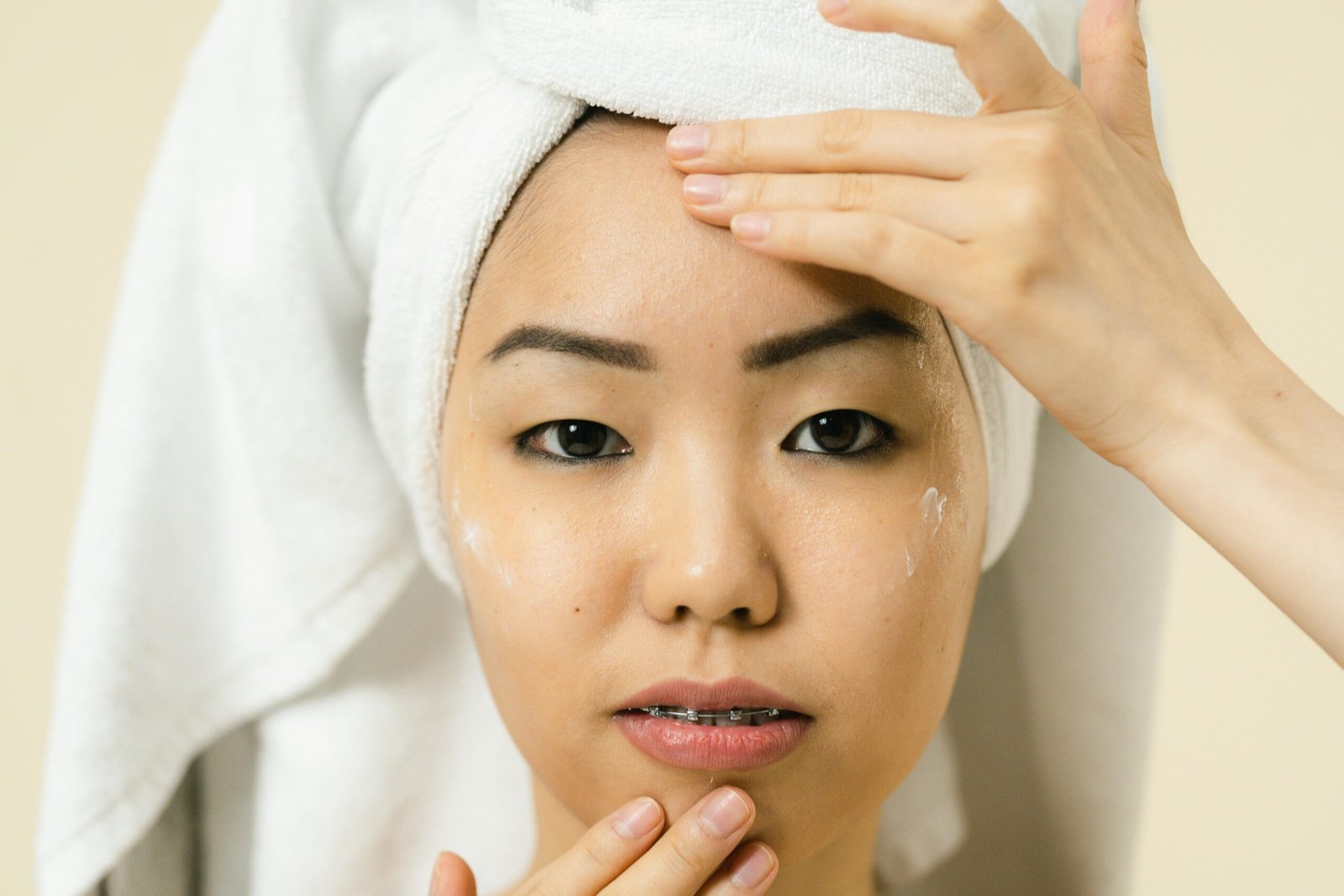 Read more about the article Best Skincare Routine for Dry Skin in 2025: Hydrate, Nourish & Glow Naturally